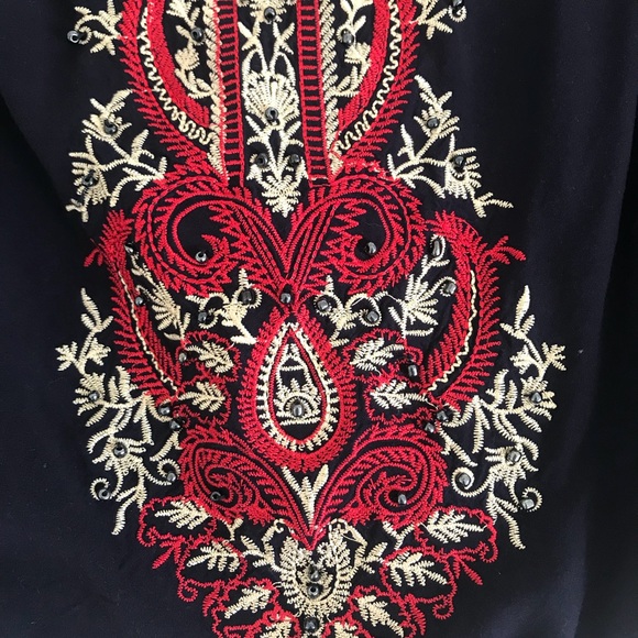 Top - Picture 2 of 3